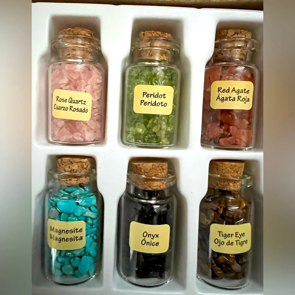 Gemstone chips small bottle set